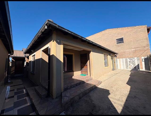3 BEDROOM HOUSE FOR SALE IN KAALFONTEIN